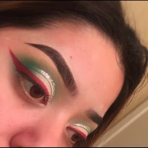 Meet your Posher, Thalia